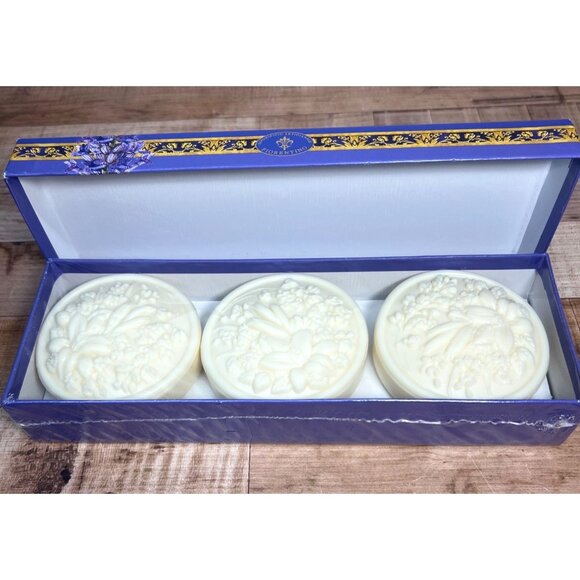 Saponificio Artigianale Fiorentino Lavender Scented Soaps In Gift Box 3x3.4 Oz R - Picture 4 of 6